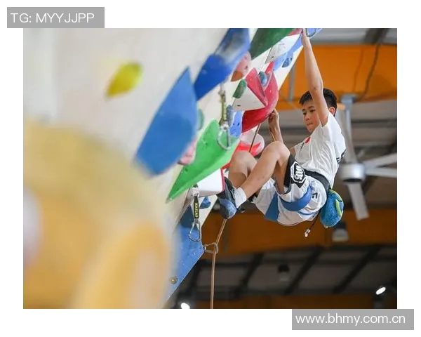 成都攀岩队的训练与比赛节奏解析助力攀岩运动发展