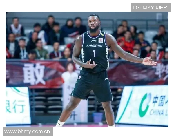 武汉篮球队在选拔赛中以98分领跑积分榜展现强劲实力