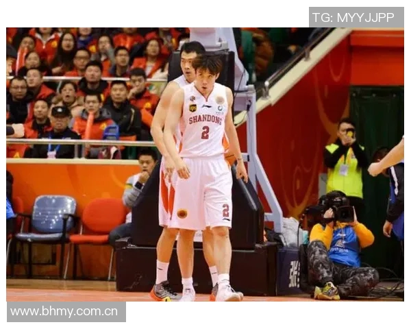 第31轮山东队对阵新疆队精彩对决回顾与赛后分析