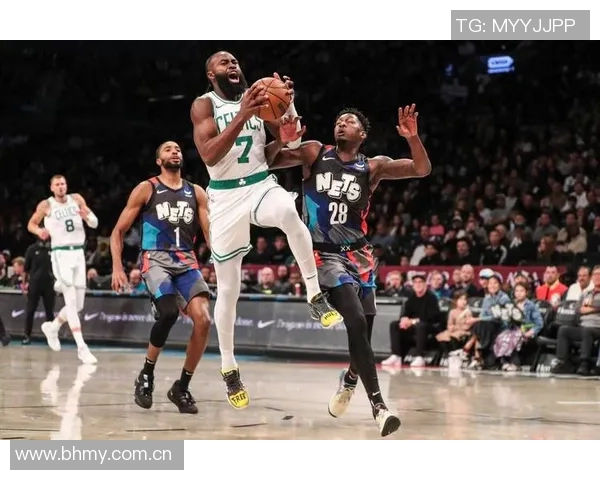 凯尔特人对决小牛队的精彩较量分析与赛季前景展望