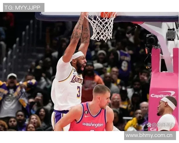 戴维斯在对阵鹈鹕的比赛中狂砍41分展现超强实力引发热议