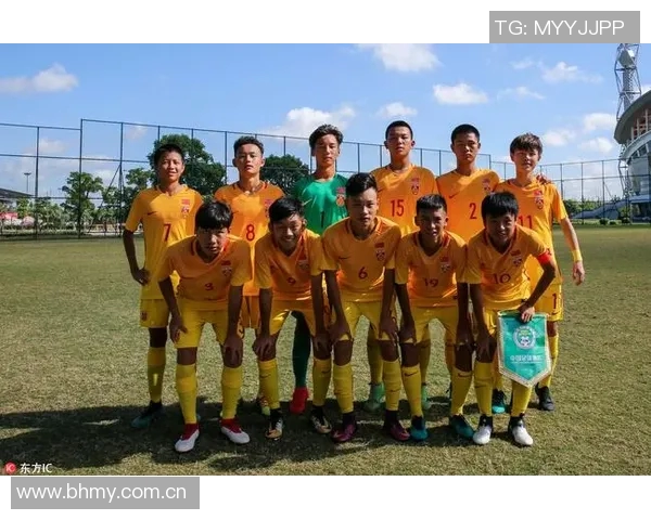 标准列日与巴拉城的激烈对决揭示了足球战术的博弈与球队实力的较量